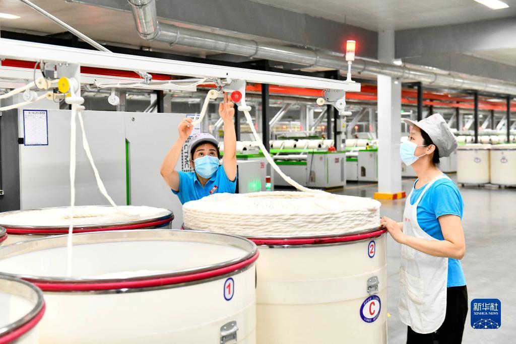 奔驰宝马游戏厅